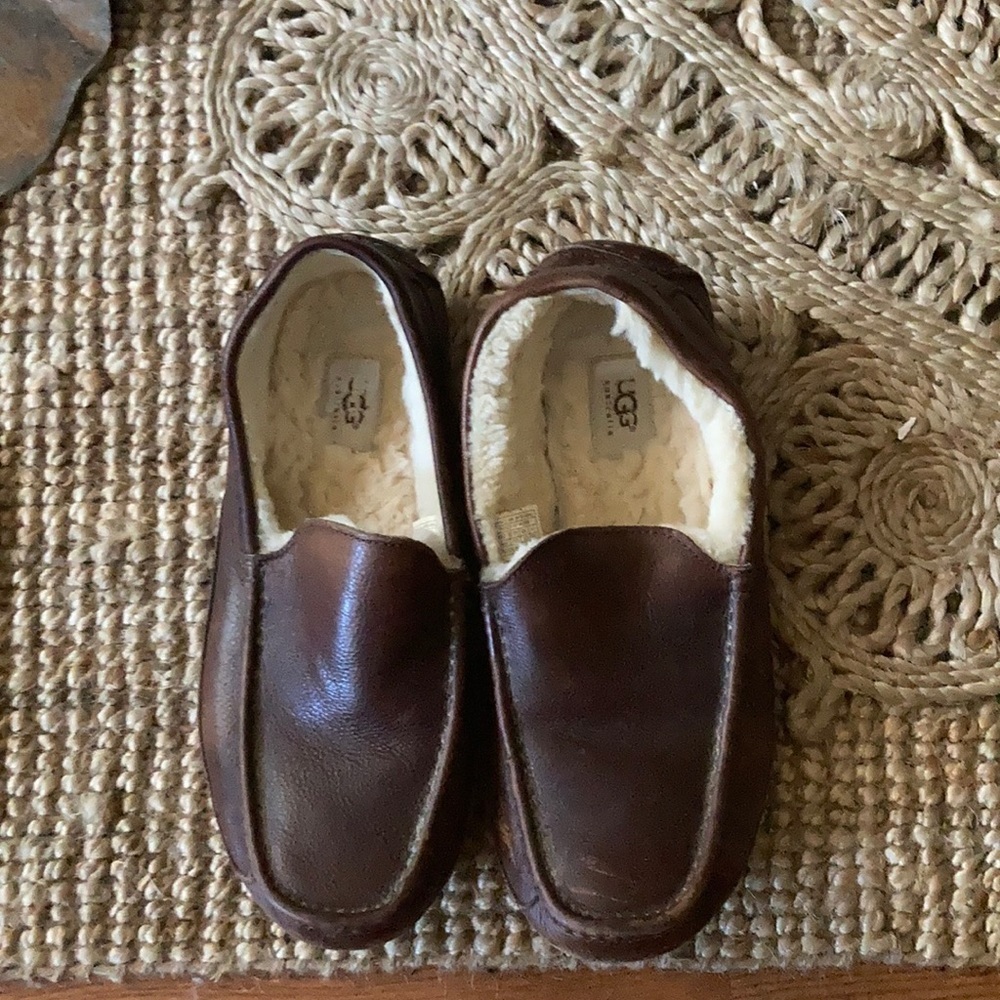 UGG Australia men’s slipper. The look of a loafer/the softness of the slipper.